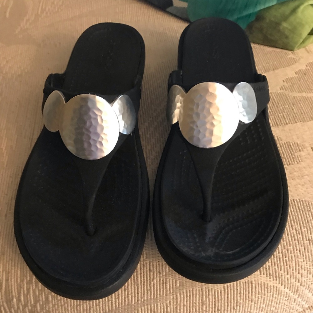 Crocs Black flip-flops